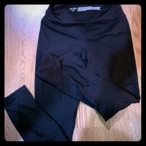 Victoria’s Secret knockout leggings